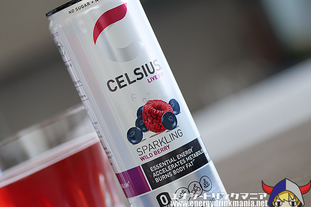 CELSIUS SPARKLING WILD BERRYのデザイン